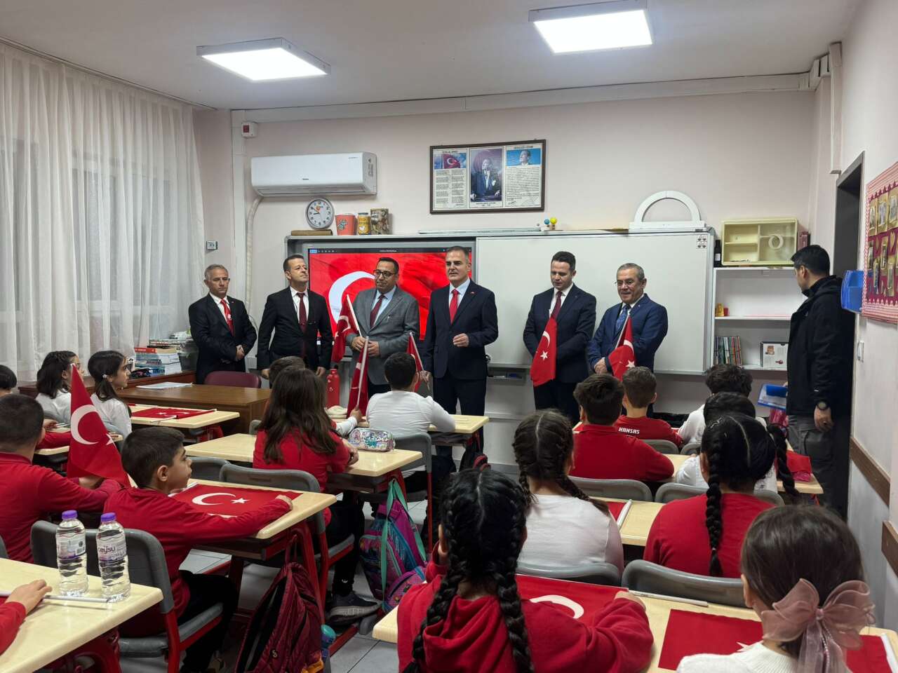 Muğla’da İkinci Yarıyıl Başladı: İlk Ders “Bayrak Sevgisi” 4